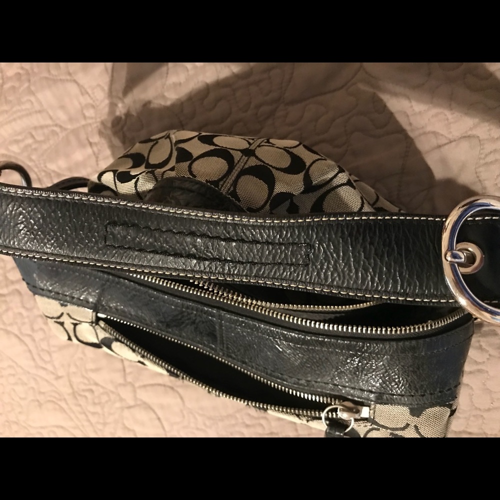 Authentic Coach handbag - Picture 7 of 7